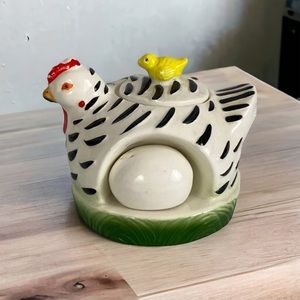 Vintage Vandor Ceramic Chicken Hen Salt and Pepper Shakers Sugar Holder Lid